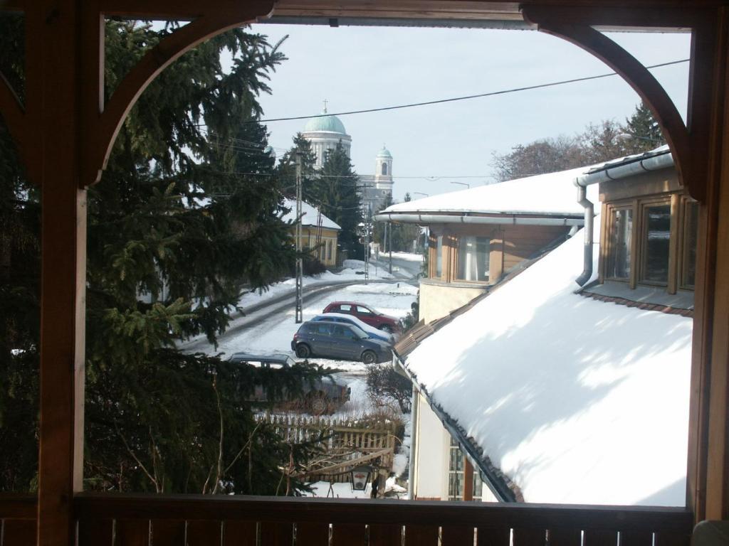 Hôtel Szent Kristof Panzio à Esztergom Chambre photo