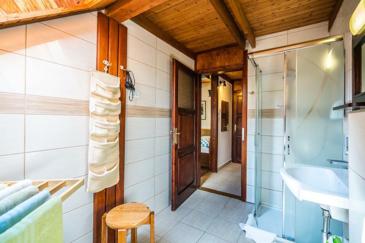 Hôtel Szent Kristof Panzio à Esztergom Extérieur photo